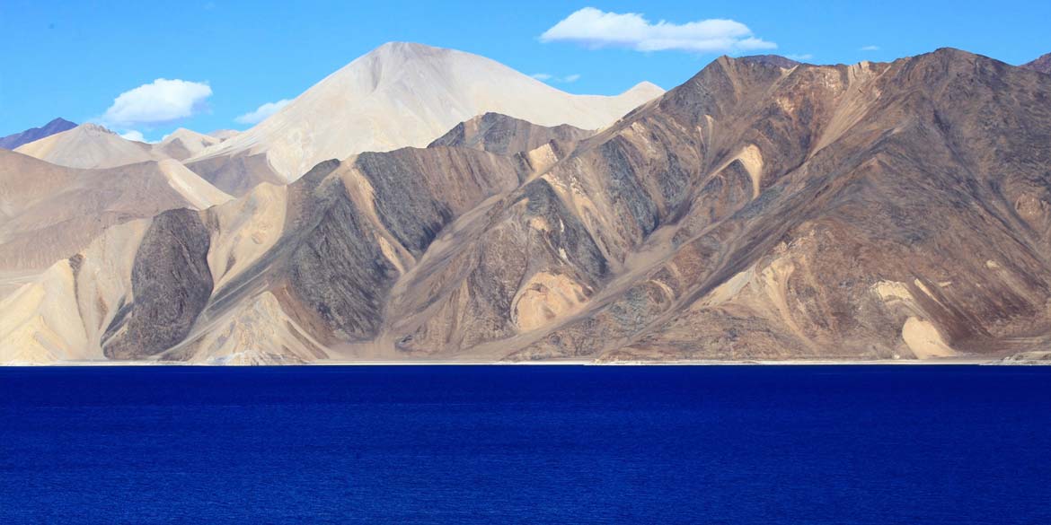 LEH – PANGONG TSO (4260 M / 14000 ft) 150 km / 5 hr